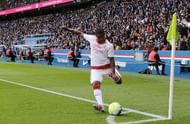 Malcom takes a corner for Bordeaux